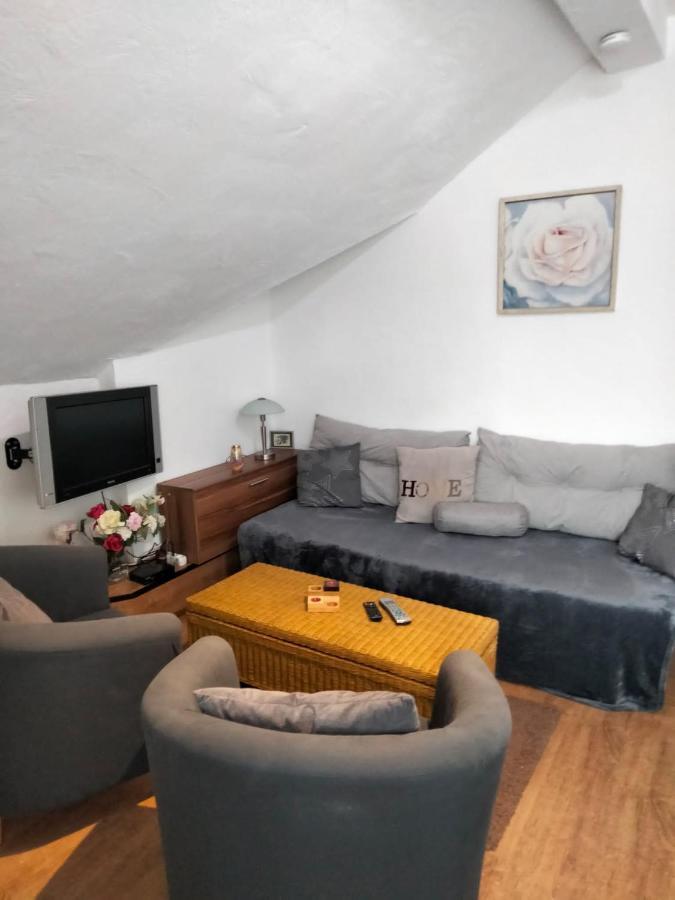 Ferienwohnung Neheim Mit Dennis Und Alexander Alexander Mit Klimaanlage Buitenkant foto