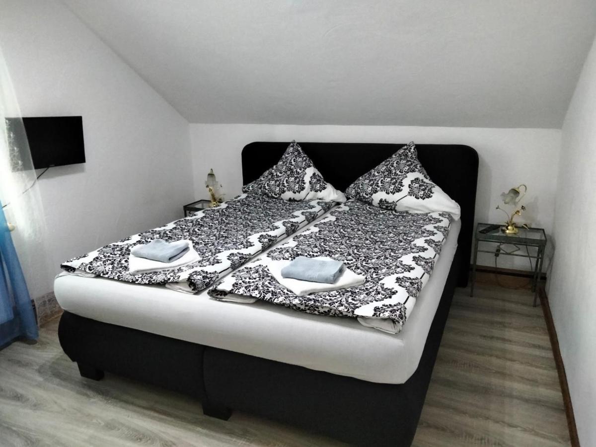 Ferienwohnung Neheim Mit Dennis Und Alexander Alexander Mit Klimaanlage Buitenkant foto